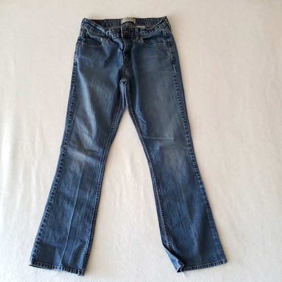 Levis Classic Bootcut Distressed Grunge Misses Jeans Size 6 - Picture 1 of 9